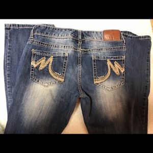 Super Cute🌸! Boot Cut Jeans👖Maurice’s Size 5 EUC